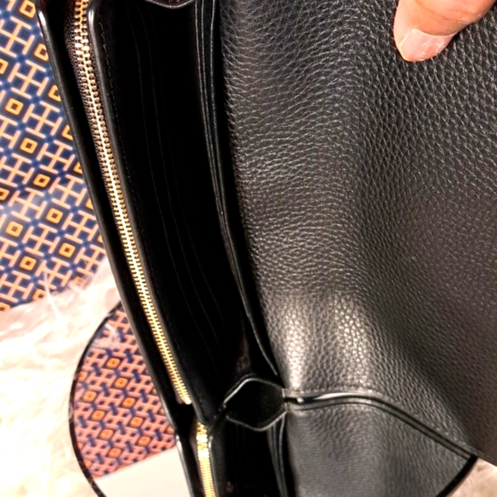 Tory Burch Britten Duo Envelope Continental Wallet EUC - Picture 10 of 14